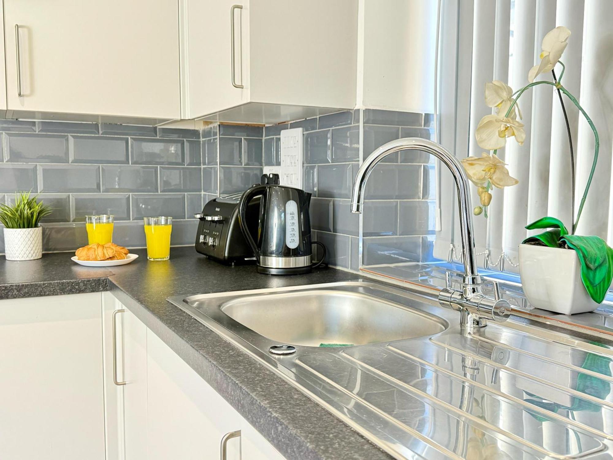 Evergreen Lodge: Luxurious Two-bed Flat With Garden Near Blenheim Palace Apartment