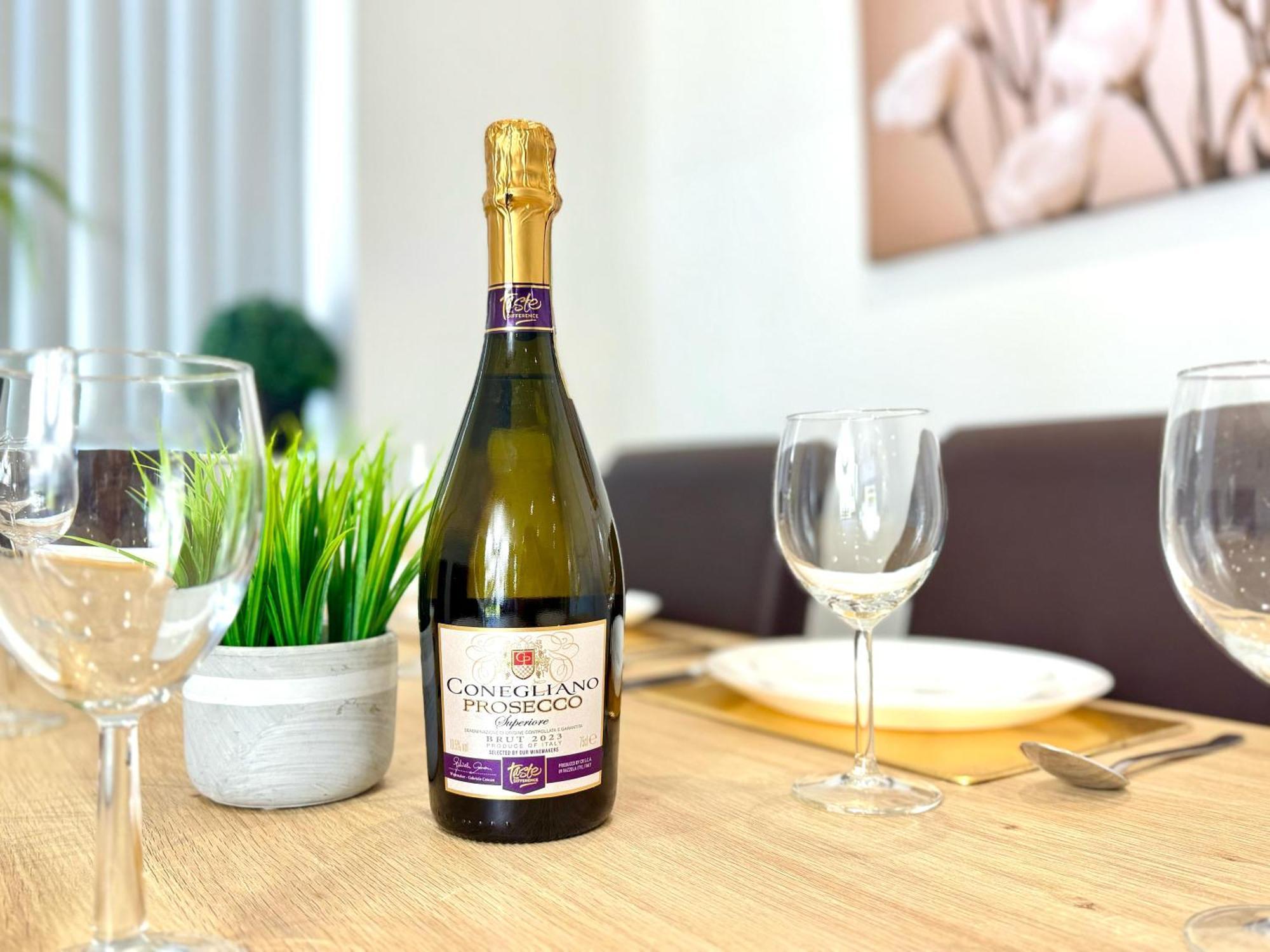 Evergreen - Two Bed Lux Flat - Parking, Garden, Patio, Wifi, Netflix - Close To Blenheim Palace & Oxford - F3 Apartamento Kidlington